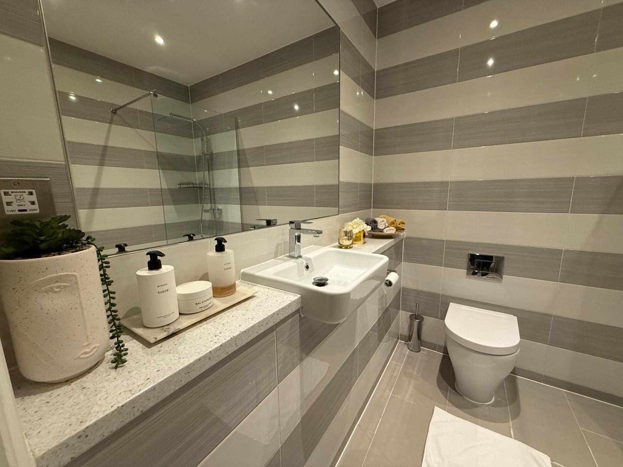 Baycroft House Appartement Londen Buitenkant foto